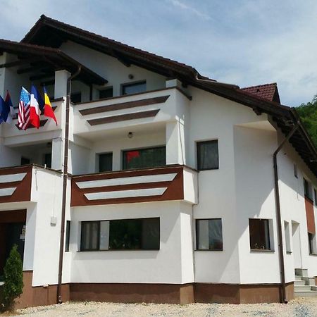 Rosenville Rîşnov Exteriör bild