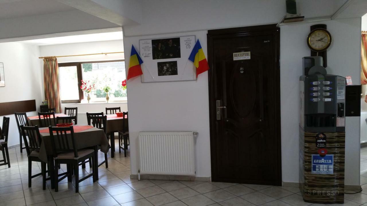 Rosenville Rîşnov Exteriör bild