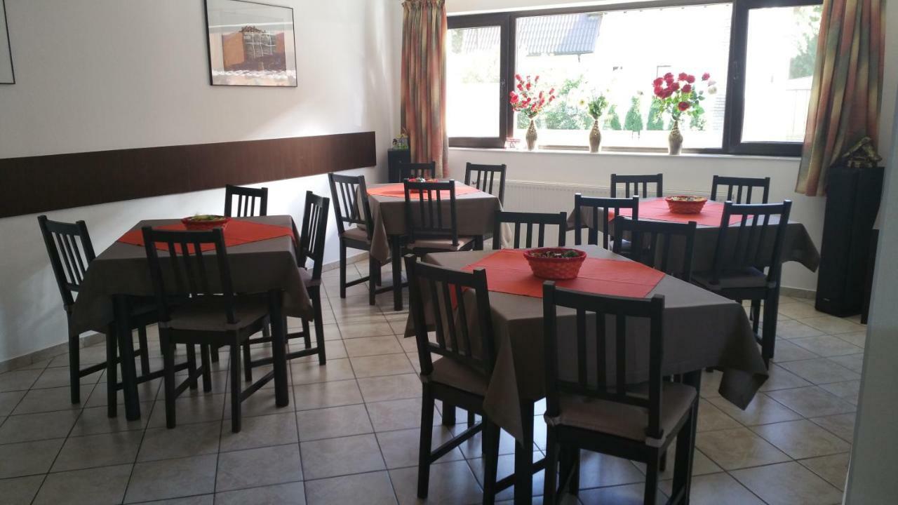 Rosenville Rîşnov Exteriör bild