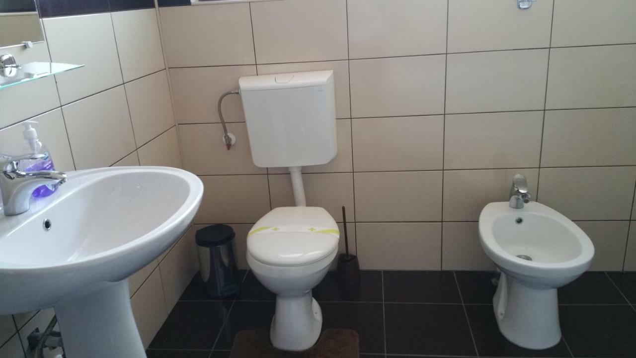 Rosenville Rîşnov Exteriör bild