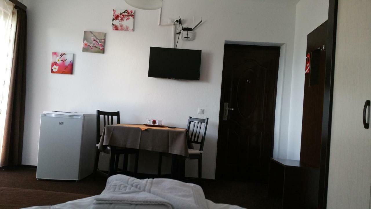 Rosenville Rîşnov Exteriör bild